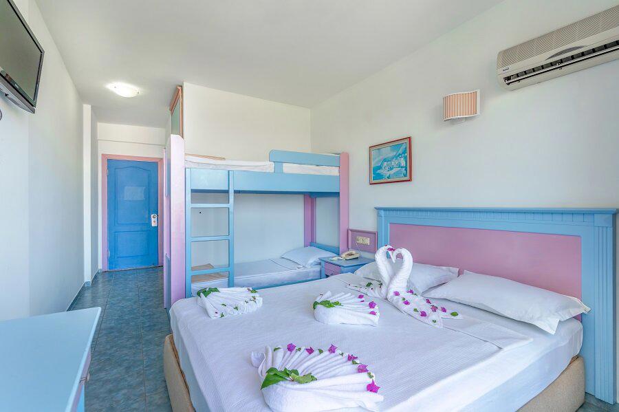 Eva Beach Hotel RANZALI ODA